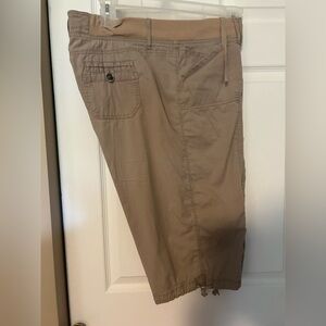 Sonoma Women’s Cargo Shorts in Tan
